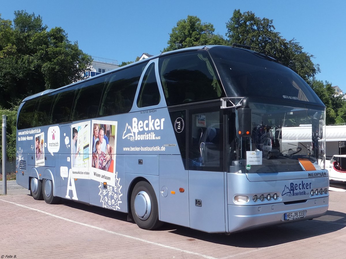 Neoplan Starliner von Becker Touristik aus Deutschland im Stadthafen Sassnitz am 19.07.2014