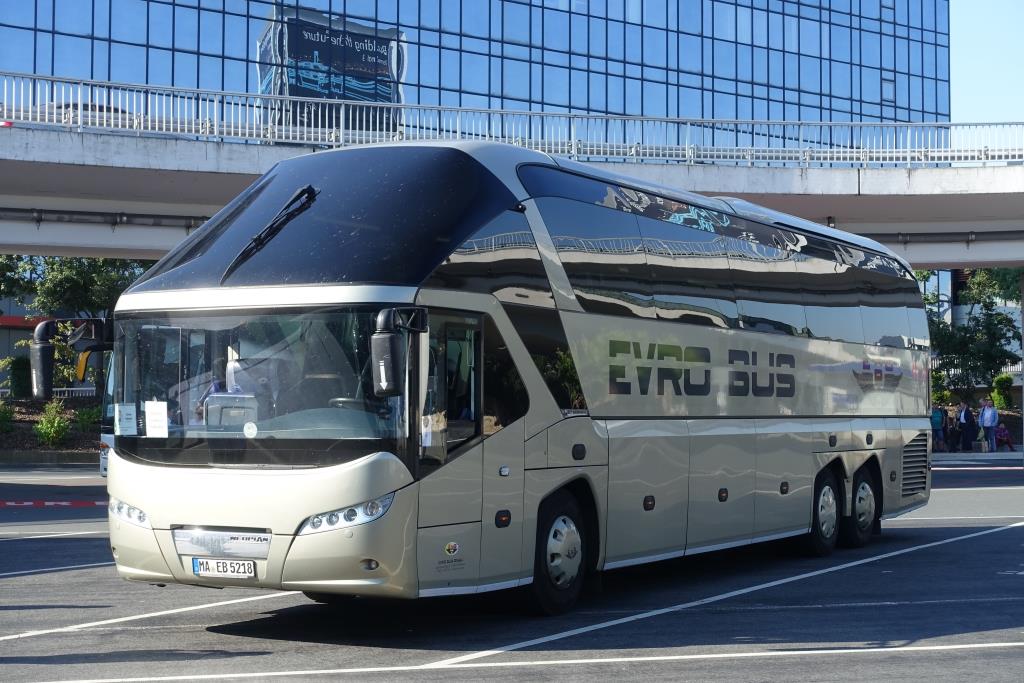Neoplan Starliner N 5217 C  EVRO Bus , Frankfurt Flughafen 30.06.2018
