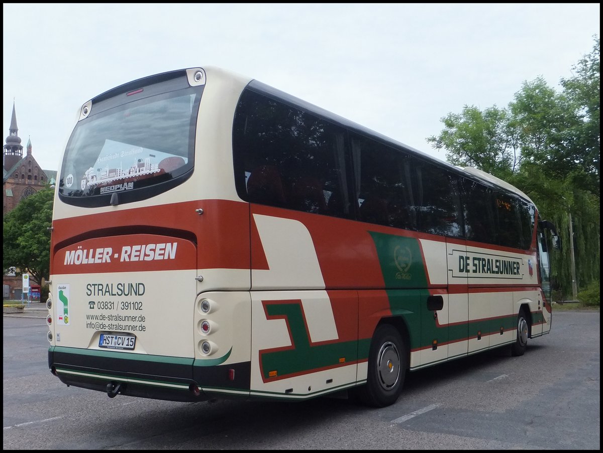 Neoplan Tourliner von De Stralsunner aus Deutschland in Stralsund am 10.06.2014