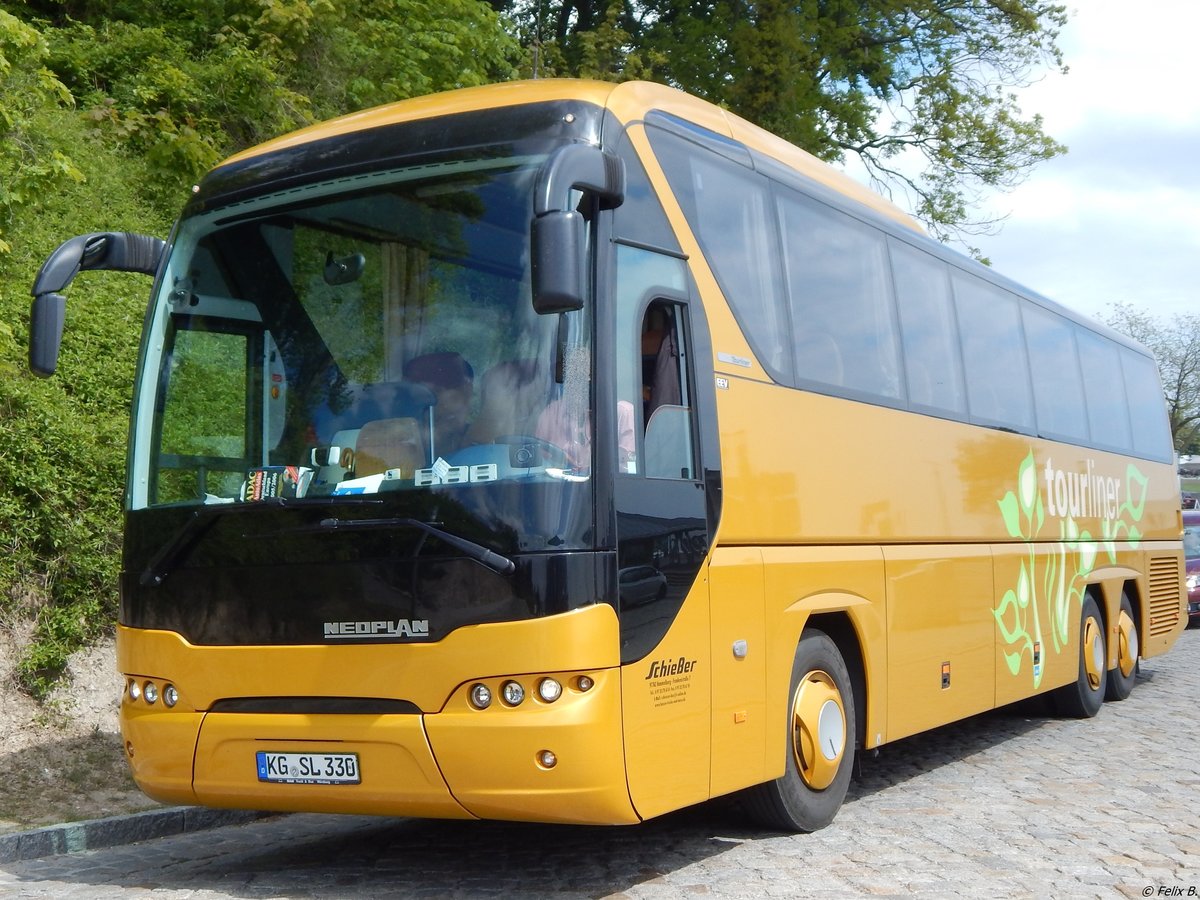 Neoplan Tourliner von Schießer aus Deutschland im Stadthafen Sassnitz am 22.05.2015