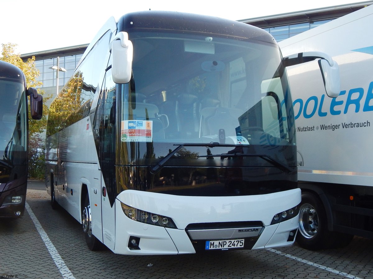Neoplan Tourliner Vorführwagen in Hannover auf der IAA am 24.09.2018