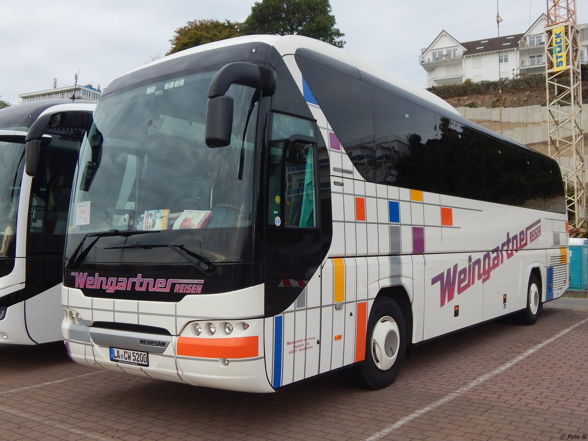 Neoplan Tourliner von Weingartner aus Deutschland im Stadthafen Sassnitz am 30.09.2018