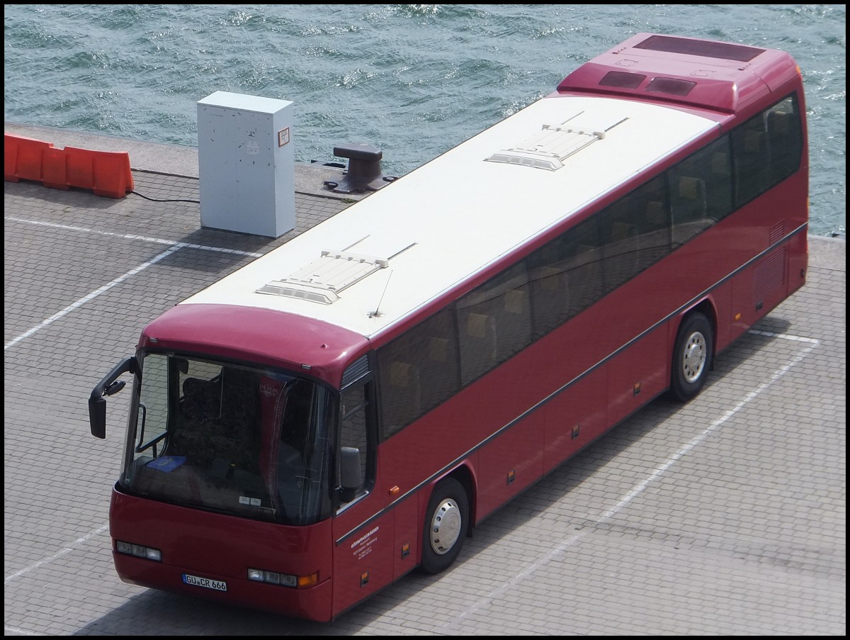 Neoplan Transliner von Gstrow-Club-Reisen aus Deutschland im Stadthafen Sassnitz am 16.06.2013