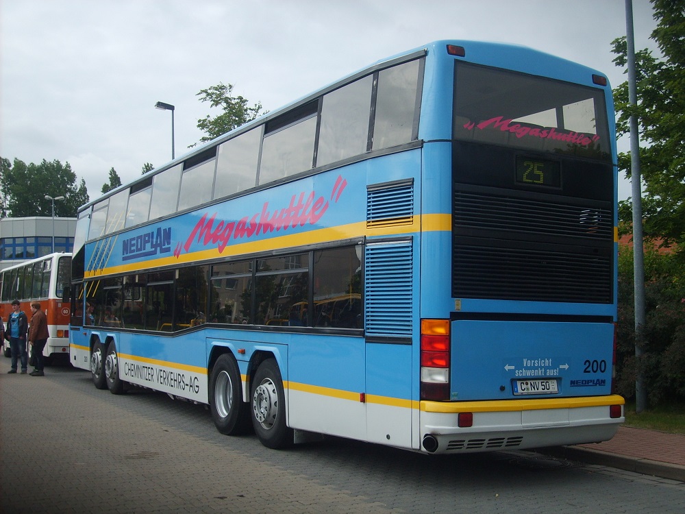 Neoplan	N 4032/4 - Megashuttle - C NV 50 - Wagen 200 - in Chemnitz, Omnibusbetriebshof - am 21-Juni-2015