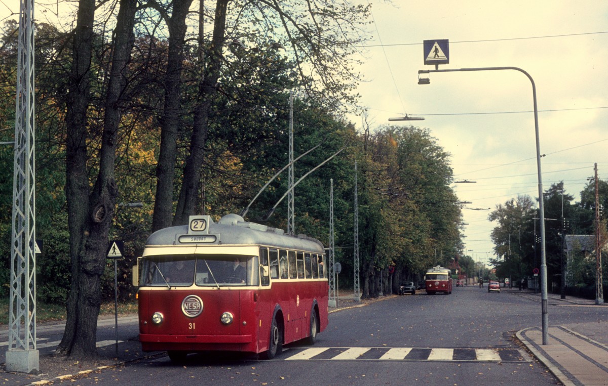 NESA Trolleybus 31 (Sonderfahrt) Charlottenlund, Strandvejen am 10. Oktober 1971.