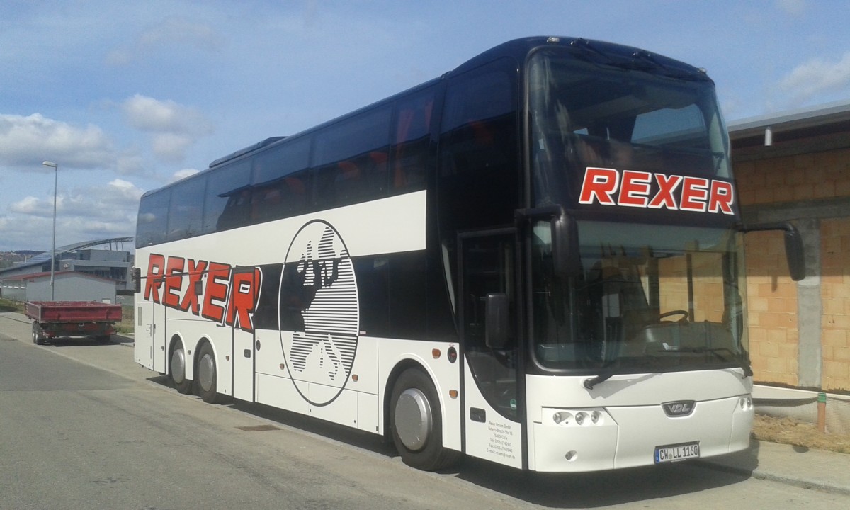 Neuer Doppeldecker der Firma Rexer Reisen in Calw am 13.04.2015 in Calw Stammheimer Feld 