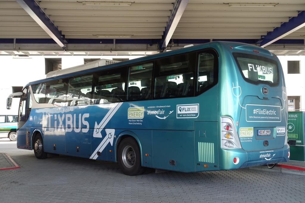 NEUHEIT: 1. elektrischer Fernbus in Deutschland, chinesischer BYD C9  Flixbus , Mannheim März 2019