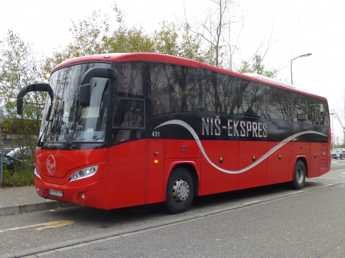 Nibus  Nis-Expres  Reisebus aus Serbien, Karlsruhe HBf 21.11.2013