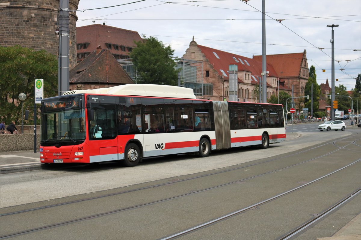 Nürnberger Verkehrs AG MAN Lions City G Wagen 742 am 24.06.18 am Hauptbahnhof