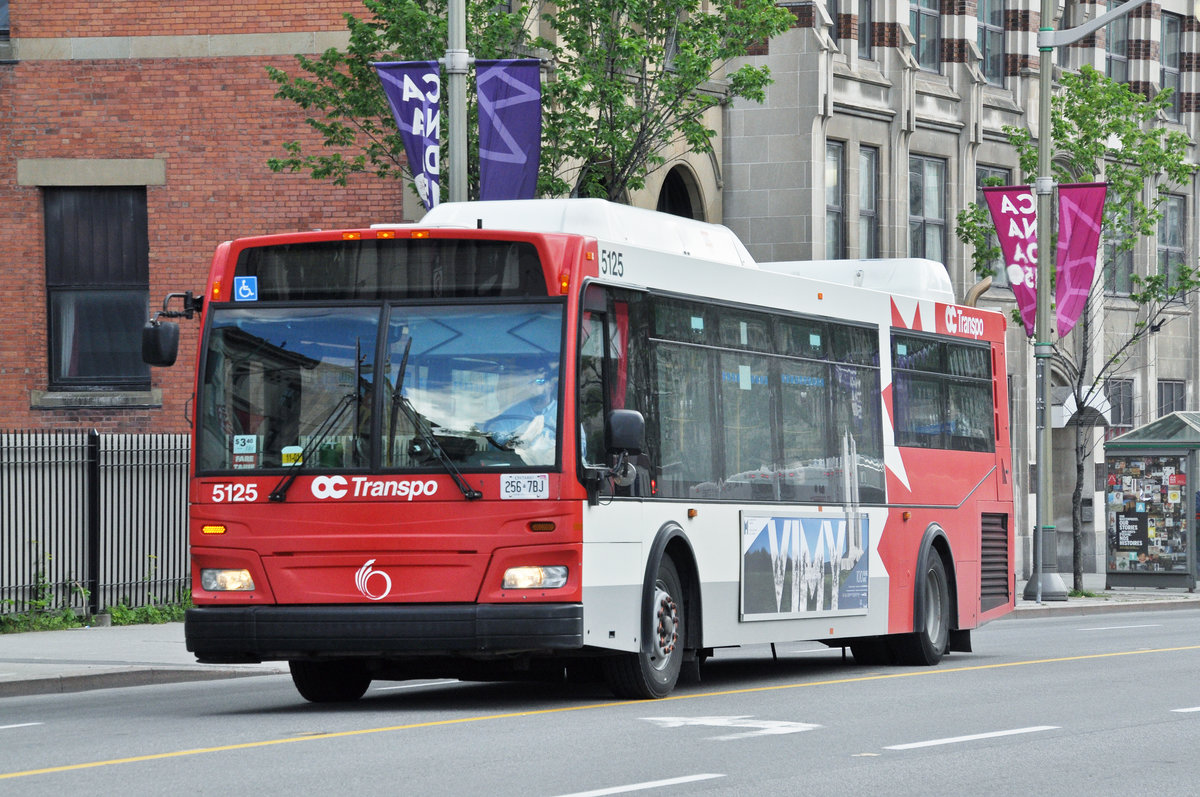 Orion VII Hybrid Bus mit der Nummer 5125, unterwegs in Ottawa. Die Aufnahme stammt vom 17.07.2017.