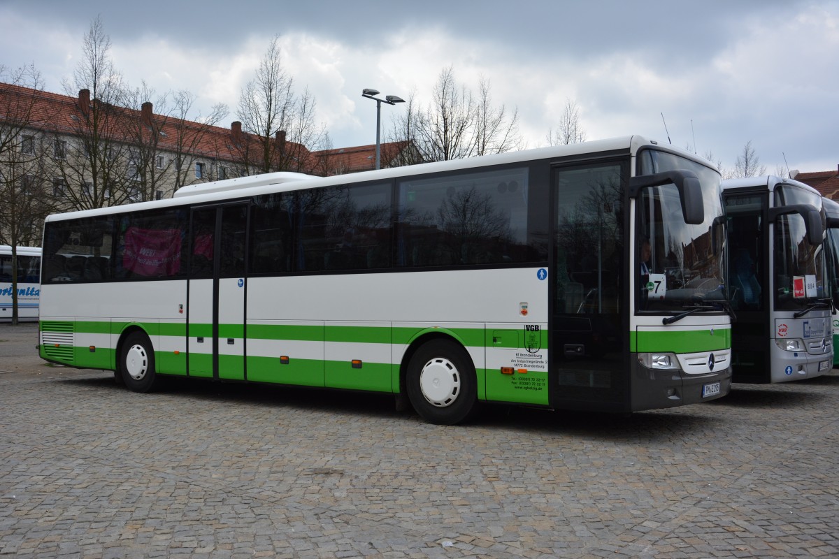 PM-E 295 ist als Sonderfahrt in Potsdam unterwegs. Aufgenommen am 24.03.2014 Potsdam Bassinplatz.