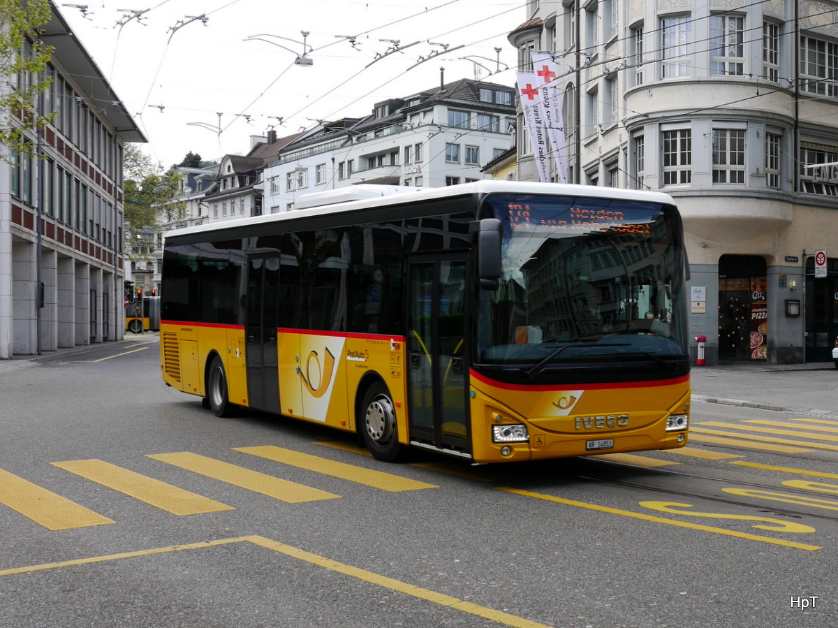 Postauto - Iveco Crossway  AR  14853 unterwegs in der Stadt St. Gallen am 15.05.2016