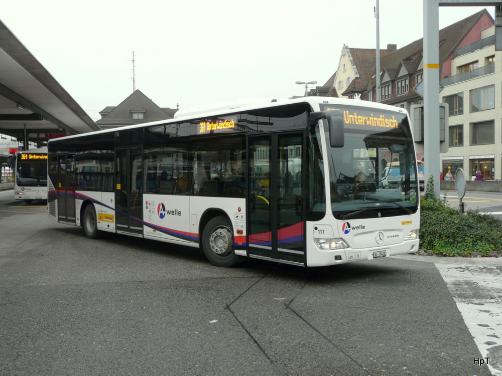Postauto - Mercedes Citaro AG 18428 unterwegs auf der Linie 361 bei den Bushaltestellen vor dem Bahnhof Brugg am 24.10.2013