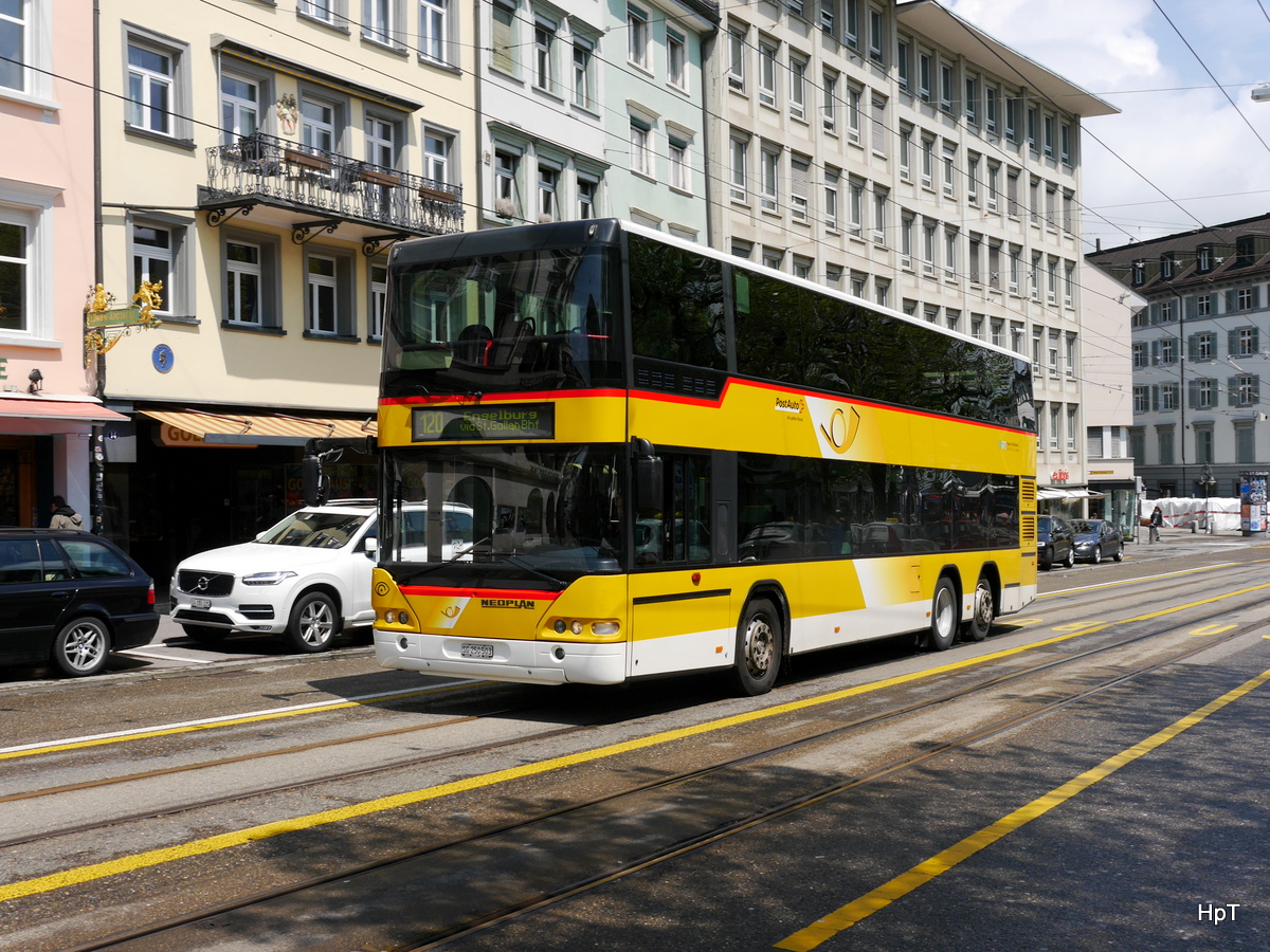 Postauto - Neoplan SG 250503 unterwegs auf der Linie 120 in der Stadt St. Gallen am 14.05.2016