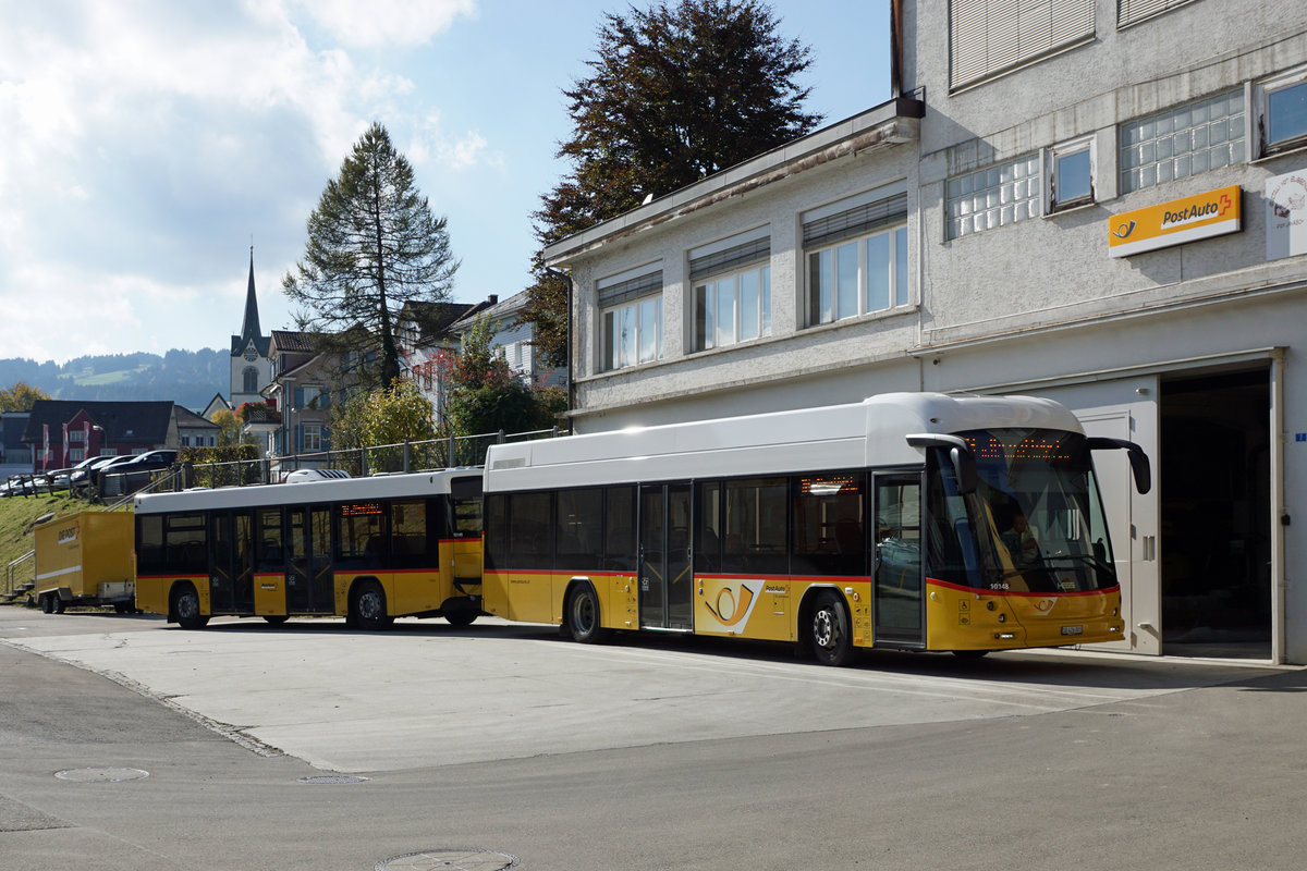 PTT:
Auch im Jahre 2017 gelangen bei Postauto Schweiz noch Anhängerzüge zum Einsatz, wie diese Aufnahme der Linie 791 Urnäsch-Schwägalp vom 12. Oktober 2017 zeigt.
Foto: Walter Ruetsch 