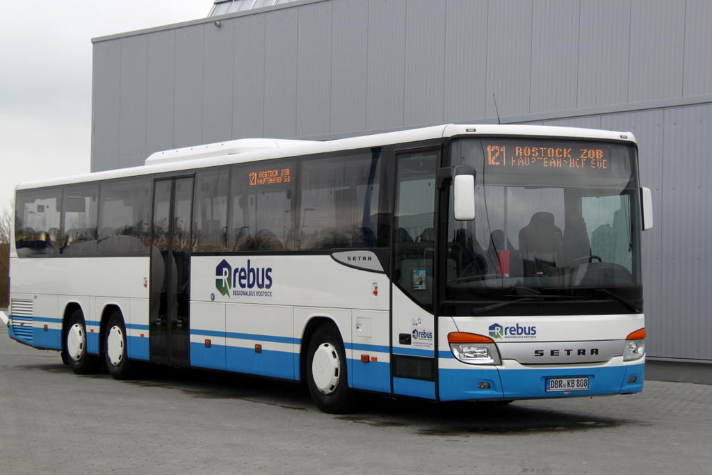 Regionalbus Rostock-ReBus Sestra stand in Hhe Rostock Hbf/Sd.22.02.2015