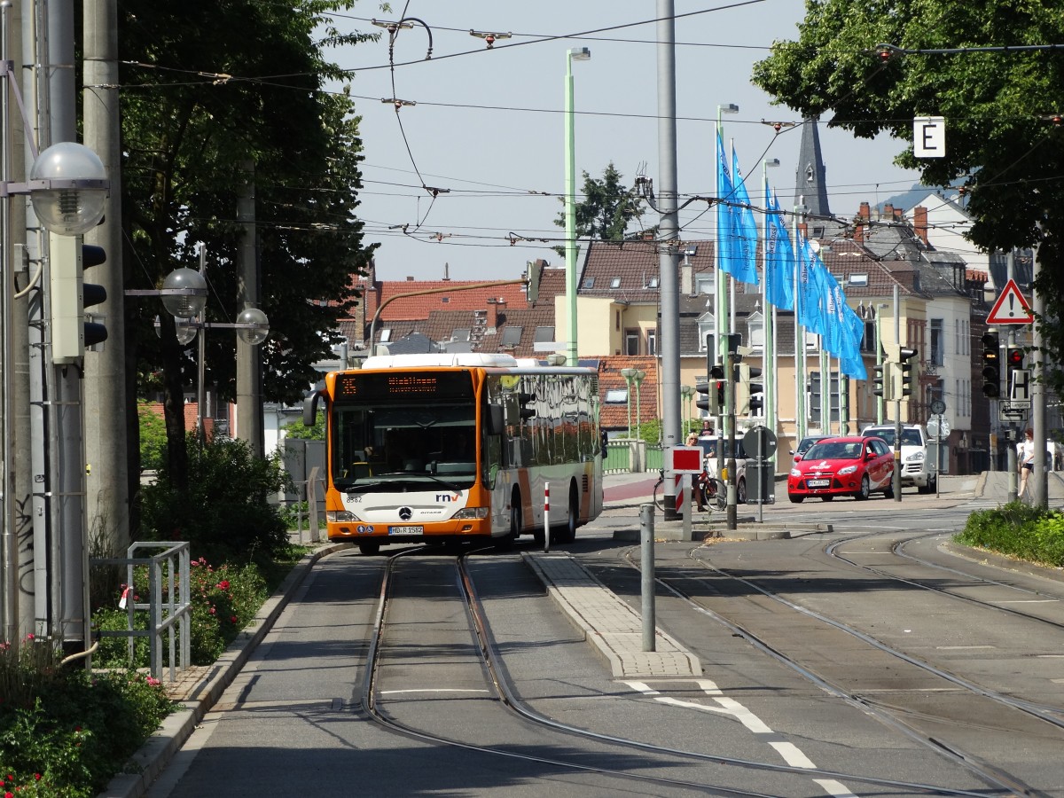 RNV Mercedes Benz Citaro C1 Facelift 8382 auf der Linie 35 am 03.07.15 in Heidelberg Normal Fahren auf dieser Linie nur Gelenkbusse