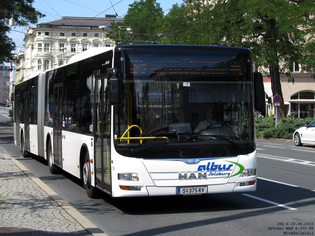 Salzburg, Mirabellplatz, Route 25, 23.08.2015