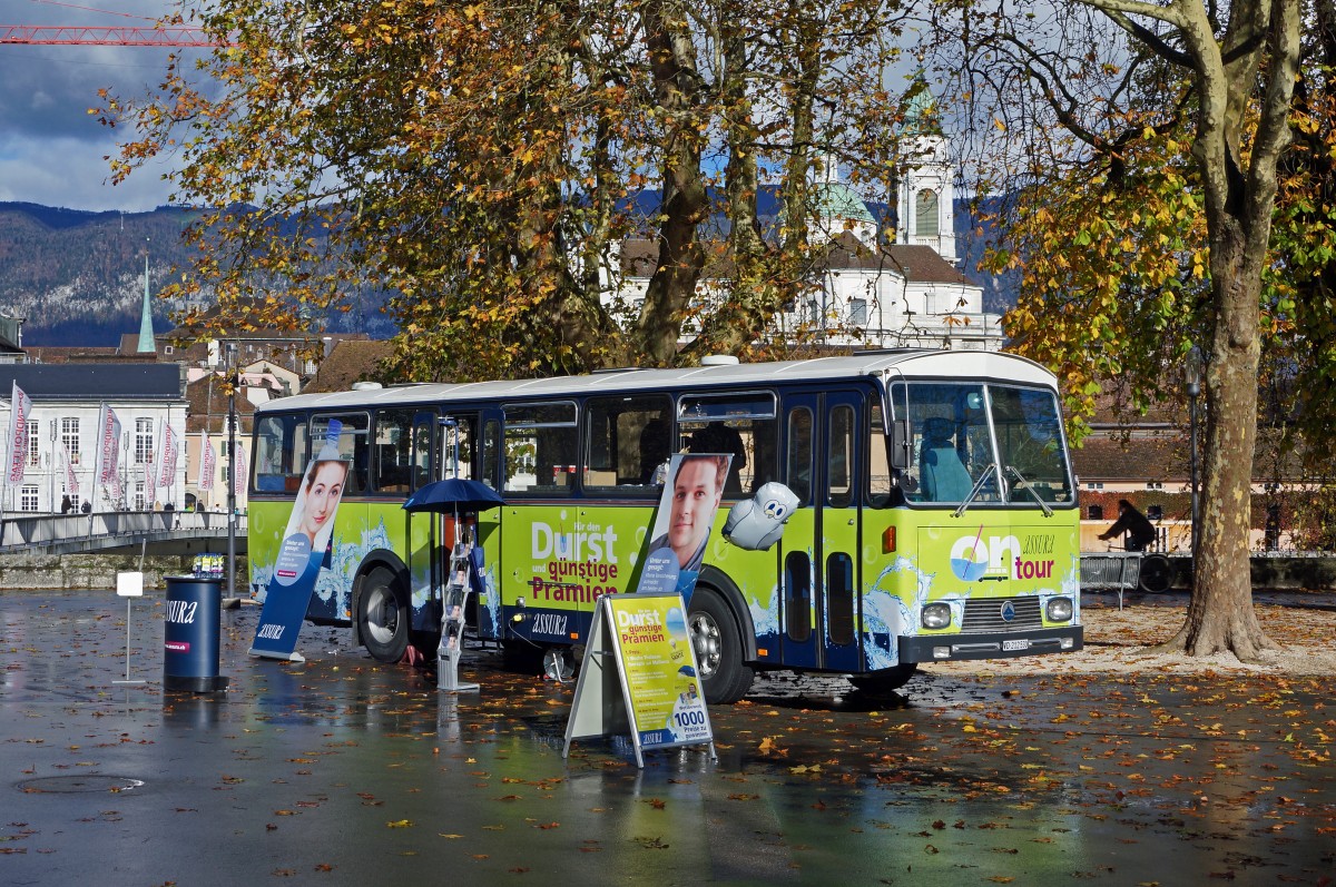 SAURER/POSTAUTO: ASSURA ON TOUR mit einem alten SAURER-BUS ex PTT. Die Aufnahme ist am 14. Oktober 2013 in Solothurn entstanden.
Foto: Walter Ruetsch