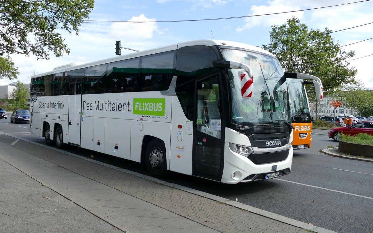 Scania InterLink 'Multitalent' von Röse Reisen/Flixbus, Berlin, nahe ZOB im August 2020.