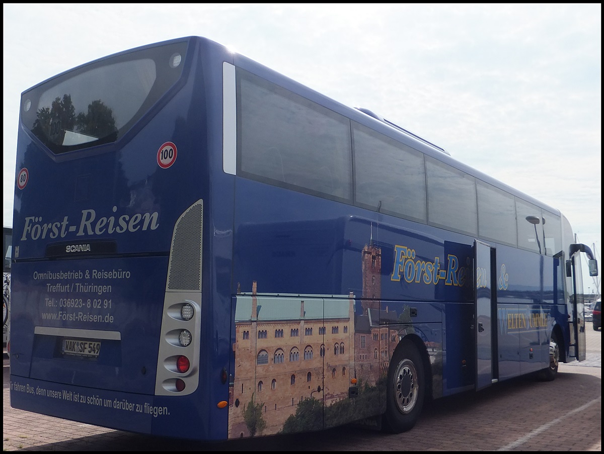 Scania OmniExpress von Först-Reisen/Weltenbummler aus Deutschland im Stadthafen Sassnitz am 18.08.2013