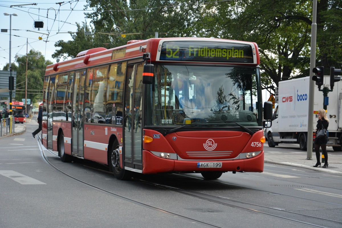 Scania OmniLink mit dem Kennzeichen XGK 199 unterwegs am 16.09.2014 Strandvägen Stockholm.