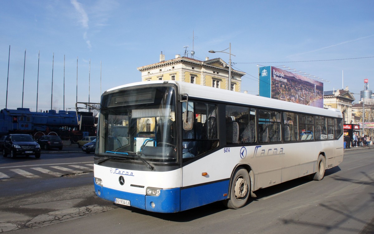 Serbien / Belgrad / Beograd: Mercedes-Benz Conecto von  Lasta Belgrad , aufgenommen im Januar 2016 am Hauptbahnhof von Belgrad.