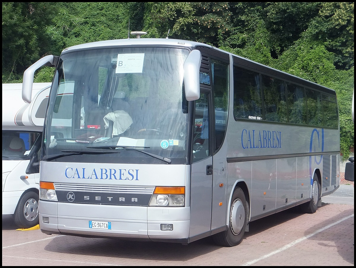 Setra 315 HD von Calabresi aus Italien im Stadthafen Sassnitz am 18.08.2013