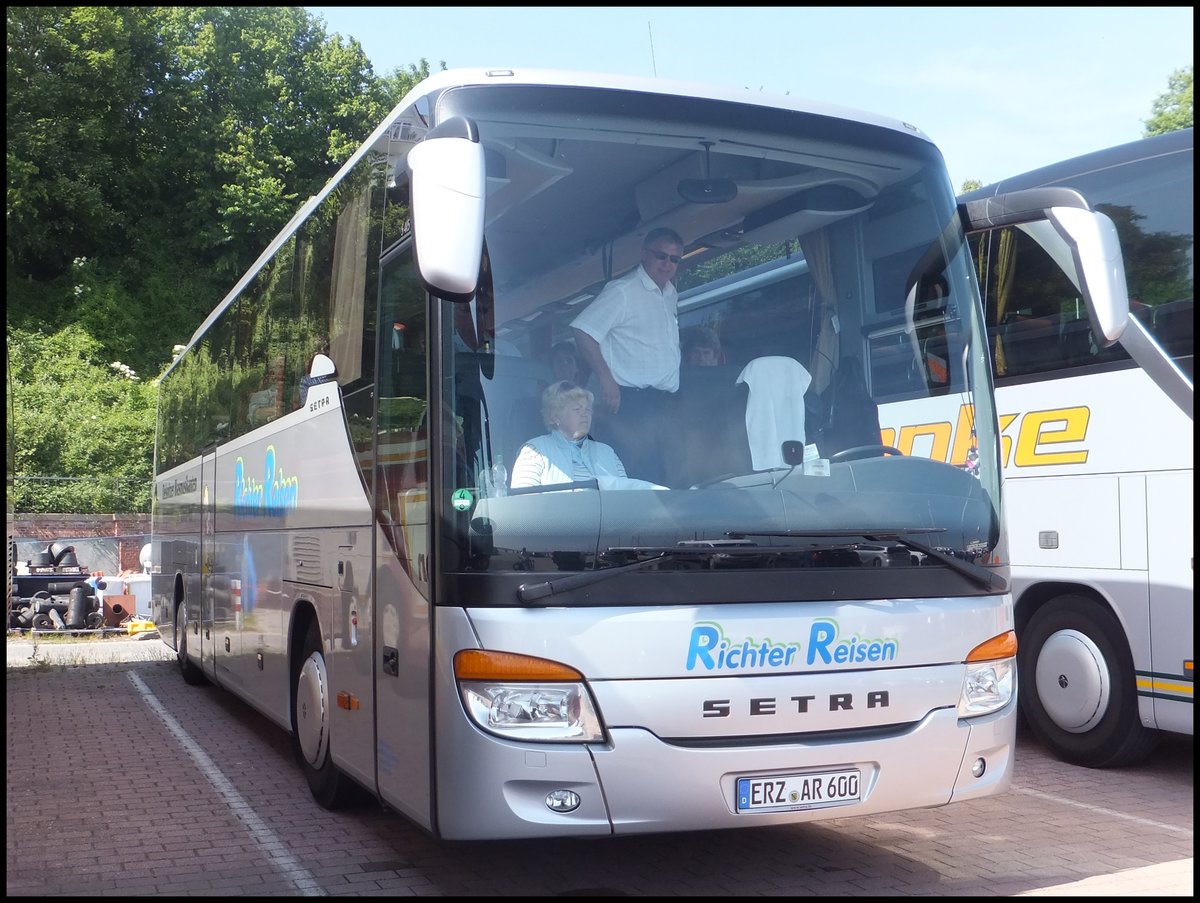 Setra 415 GT-HD von Richter Reisen aus Deutschland im Stadthafen Sassnitz am 10.06.2014