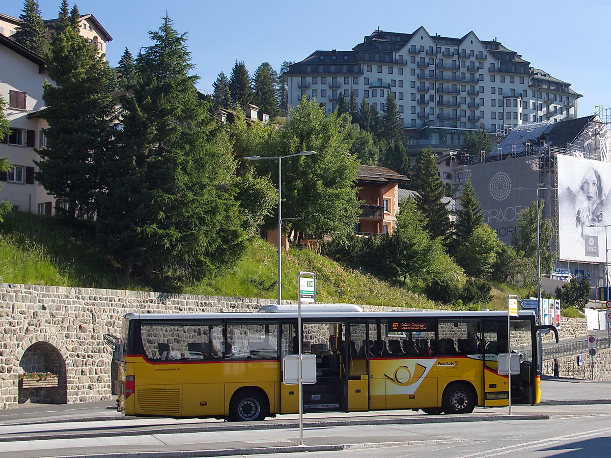 Setra 415 der Postauto.ch aus der Schweiz  in St. Moritz am 01. Juli 2018.