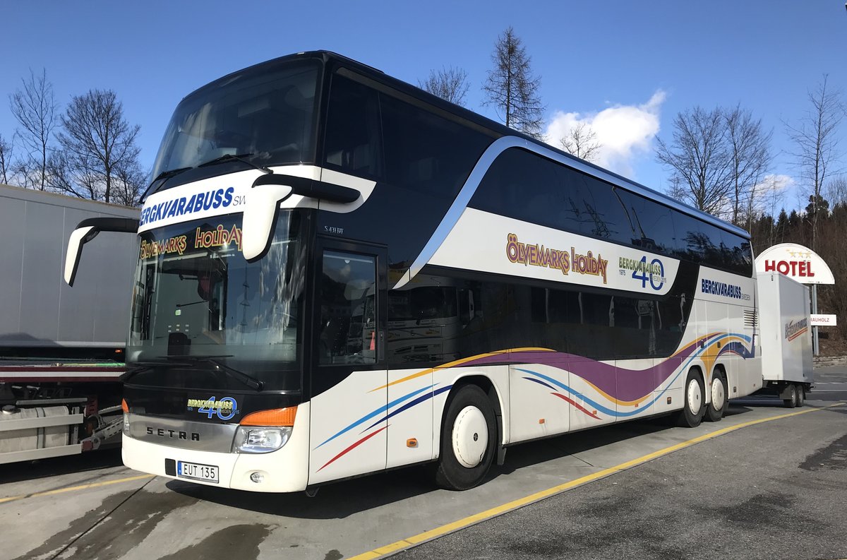 Setra 431 DT Bergvarabuss (Suède), près de Berne février 2018

Plus de photos sur : https://www.facebook.com/AutocarsenSuisse/