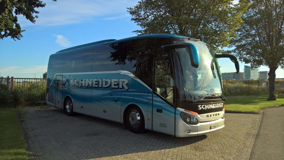 Setra 511 HD (SO 28915) in Amsterdam, Niederlande, Schneider Reisen und Transport AG, Langendorf, Aufgenommen am 8. Oktober 2016