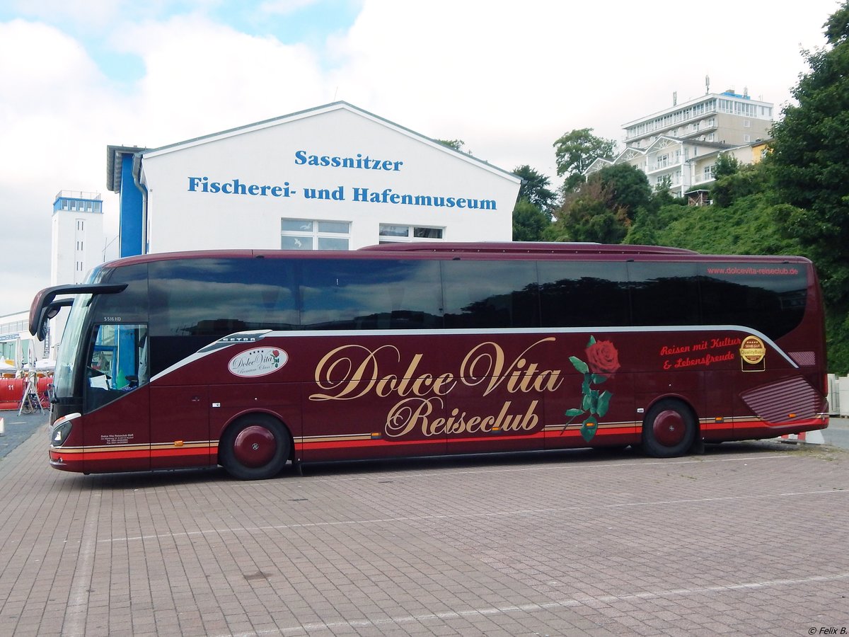 Setra 516 HD von Dolce Vita Reiseclub aus Deutschland im Stadthafen Sassnitz am 15.07.2018