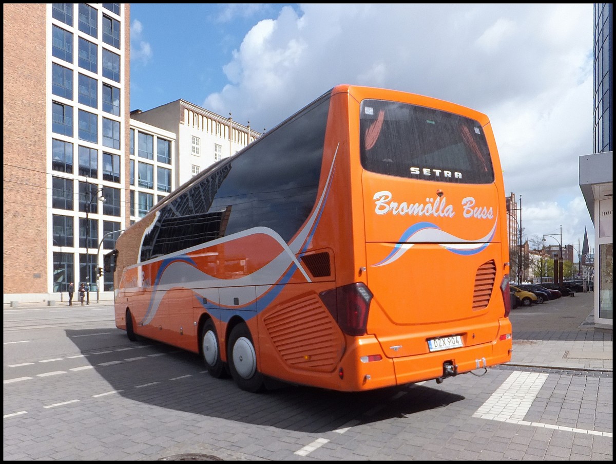 Setra 517 HD von Bromlla Buss aus Schweden in Rostock am 13.04.2014