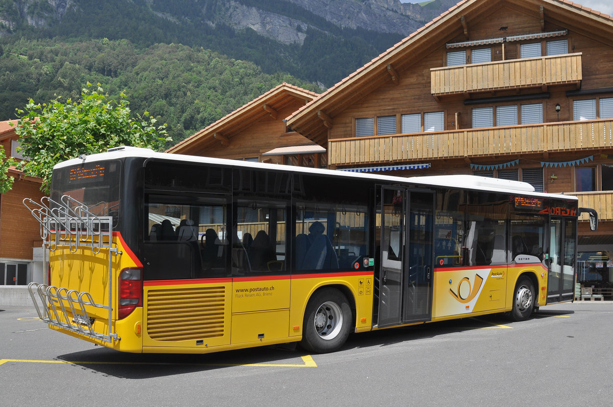 SETRA Bus der Post, auf der Linie 151, bedient die Haltestelle Rössliplatz. Die Aufnahme stammt vom 21.07.2016.