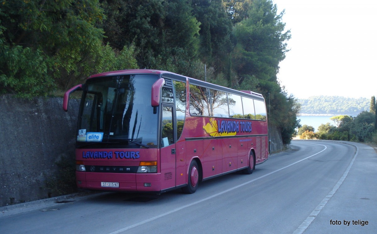 SETRA S 315 HDH von LAVANDA TURIST GRUPA MRAVINCE, HR,09.10.2011 in Dubrovnik,HR