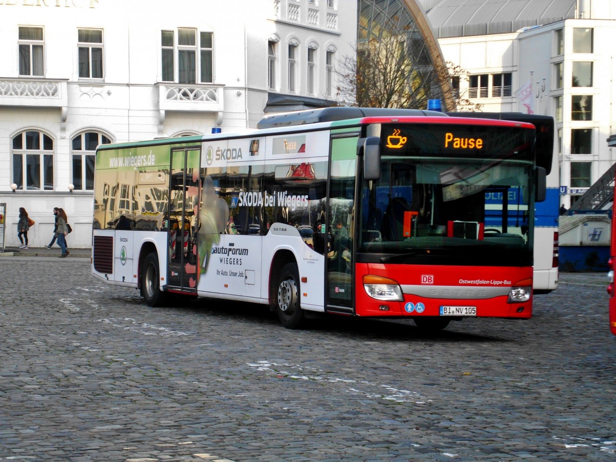 Setra S 400er-Serie NF (Multi Class) auf Dienstfahrt am Hauptbahnhof Bielefeld.(28.10.2014)
