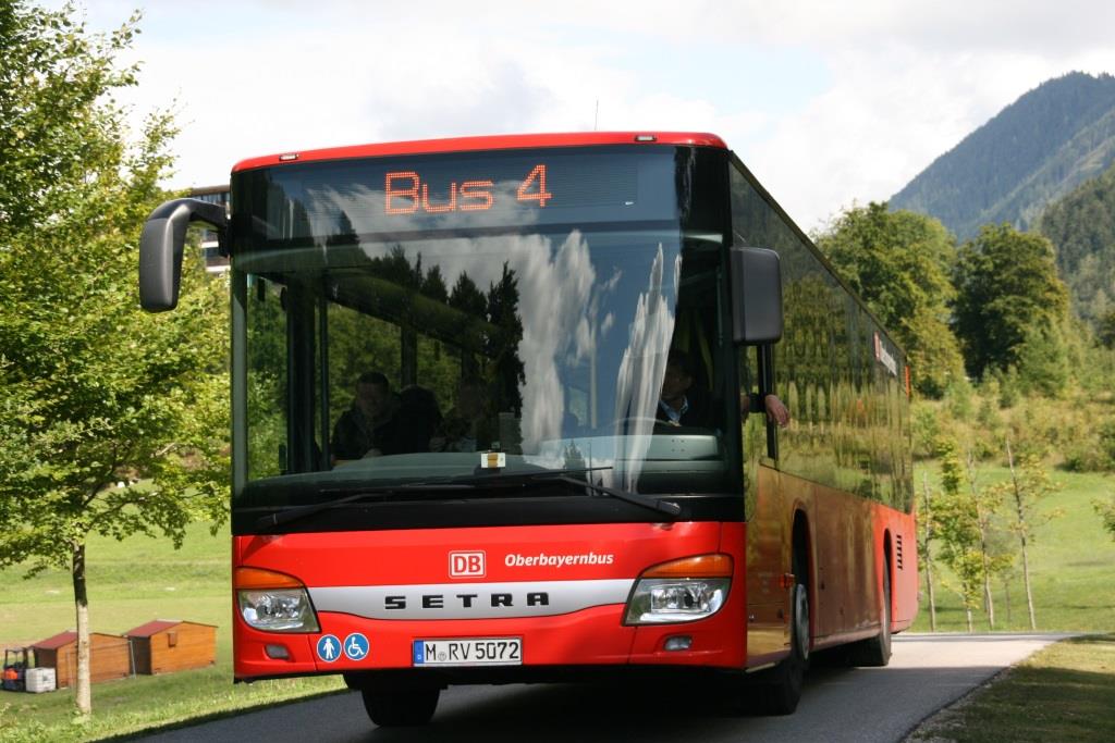 Setra S 415 NF  Oberbayernbus  M-RV 5072, Bus wird auf der steilen Bergstrecke zum Kehlsteinhaus eingesetzt, Berchtesgaden 08.09.2015