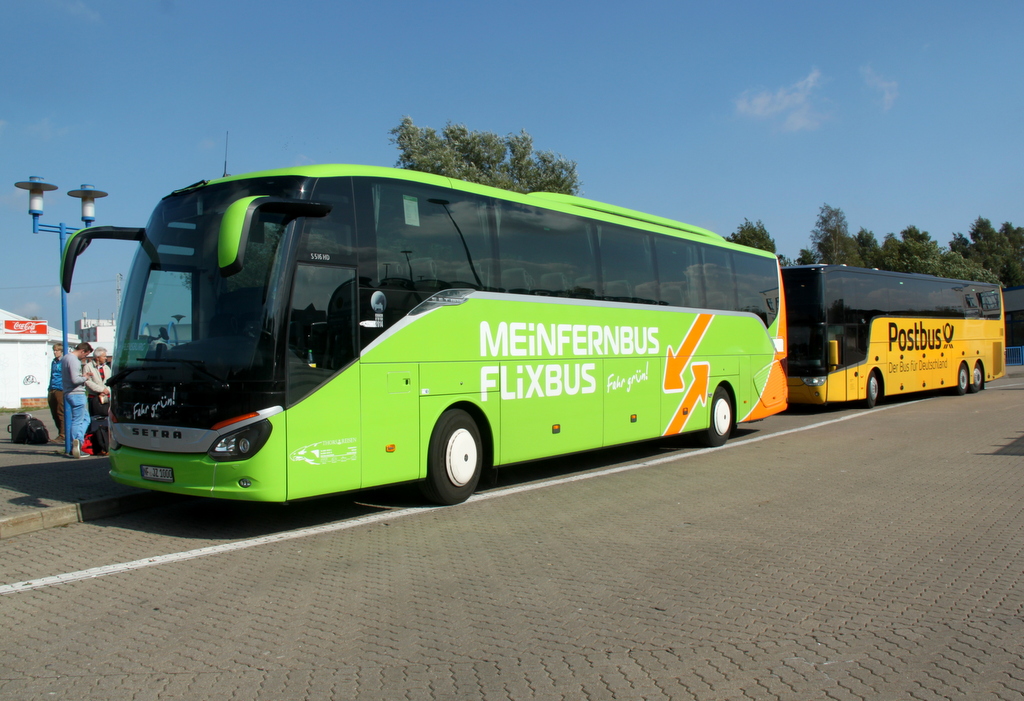 Setra S 516 HD von Meinfernbus/Flixbus stand am 18.09.2015 hhe Rostock Hauptbahnhof/Sd