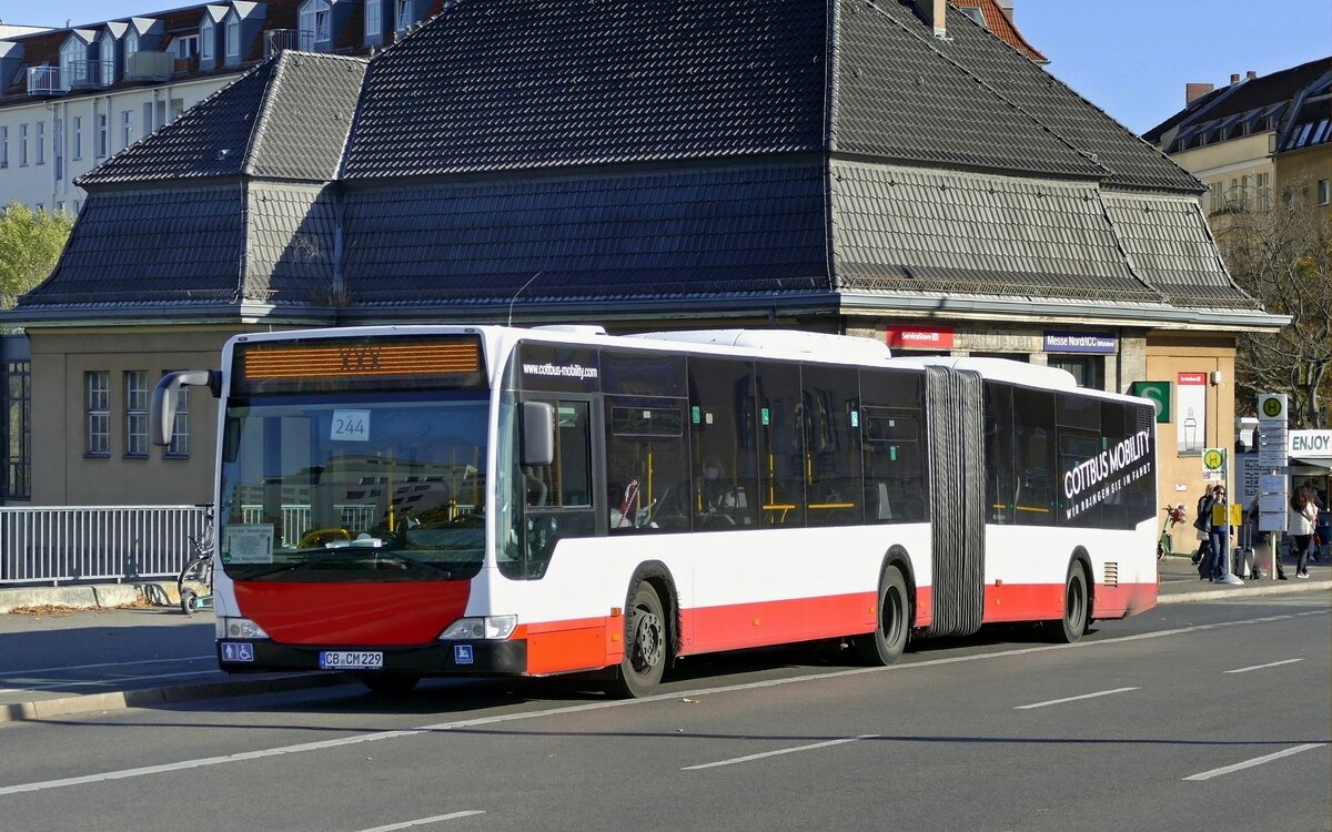 SEV Ersatzverkehr der S Bahn Berlin S41,  mit dem Mercedes-Benz Citaro Facelift G von Cottbus Mobility-'CB Tours' [ex. HHA Hamburg]. Berlin im Oktober 2022.