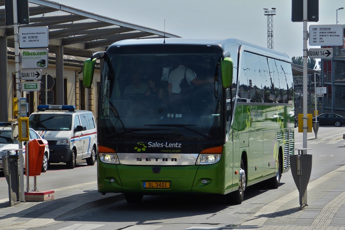 SL 3401, Setra 416 HD, von Sales Lentz, gesehen am Bahnhof von Luxemburg. 30.08.2015