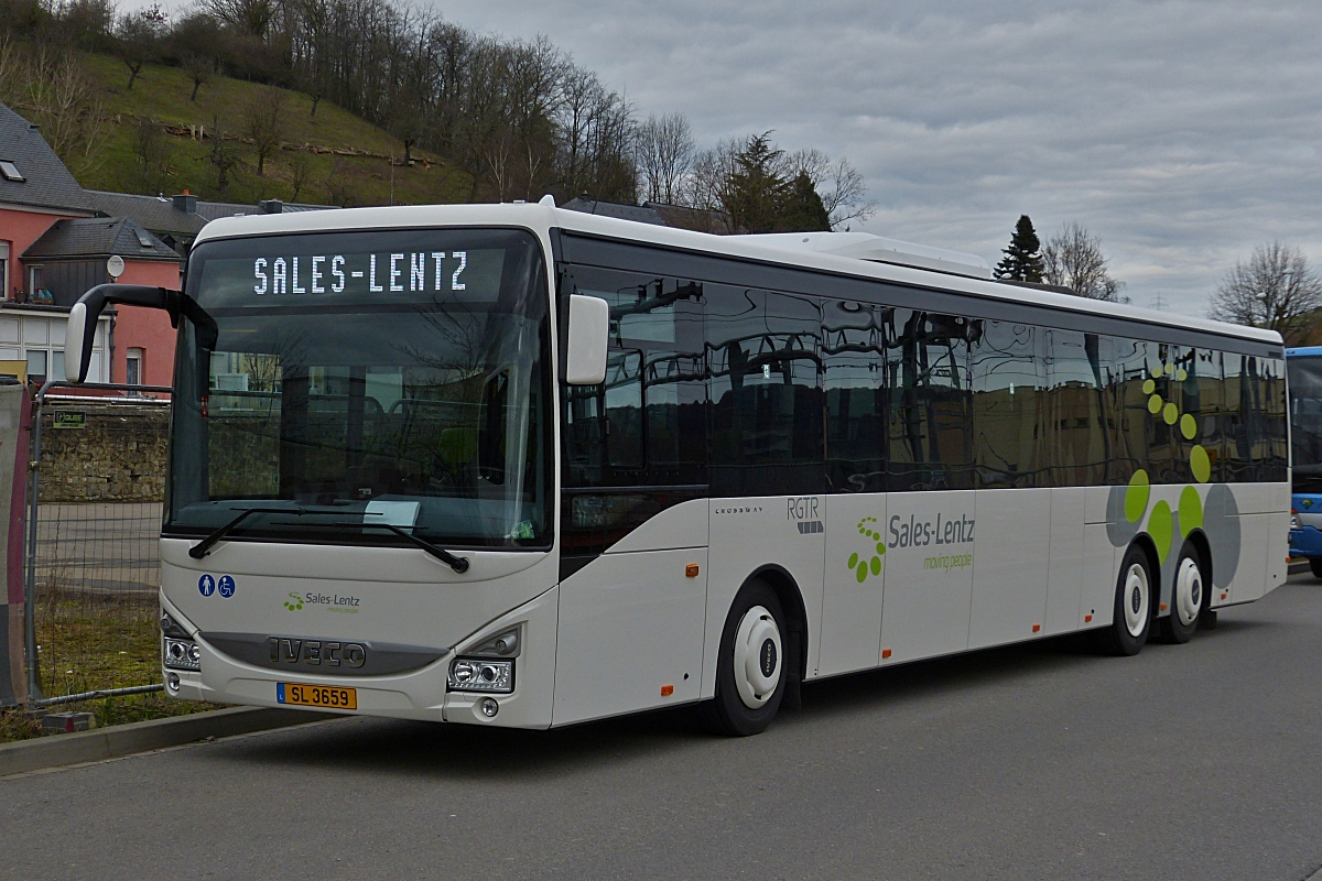 SL 3659, Iveco Crossway von Sales Lentz, nahe dem Busbahnhof II in Ettelbrück  16.02.2020