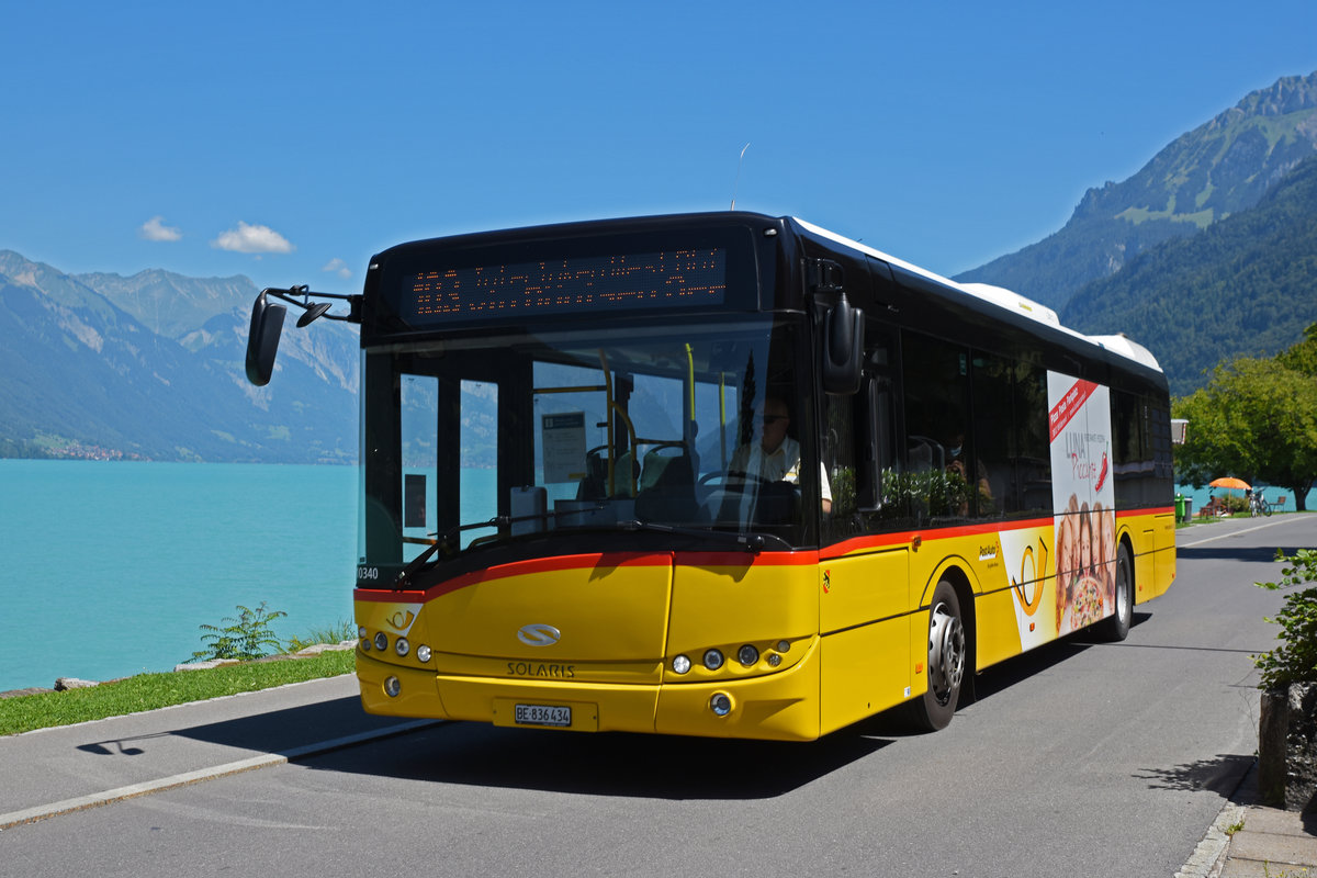 Solaris Bus der Post, auf der Linie 103, fährt Richtung Haltestelle Bönigen See. Die Aufnahme stammt vom 07.08.2020.