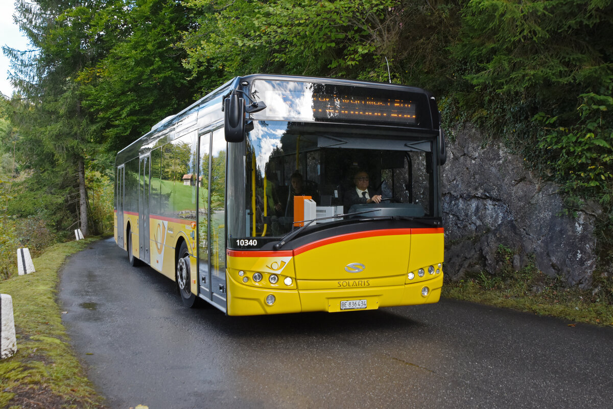Solaris Bus der Post, auf der Linie 103, fährt Richtung Bönigen. Die Aufnahme stammt vom 07.10.2021.