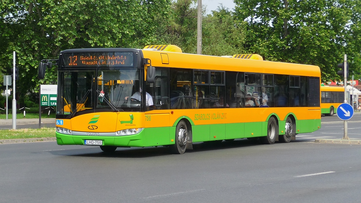 Solaris-Stadtbus am Bahnhof Nyiregyhaza, 29. ‎Mai ‎2016