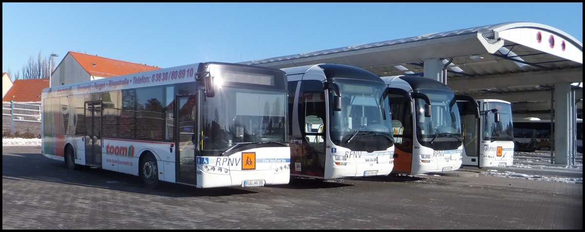 Solaris Urbino 12 und zwei MAN Lion's Regio und Volvo 8700 der RPNV in Bergen am 13.03.2013
