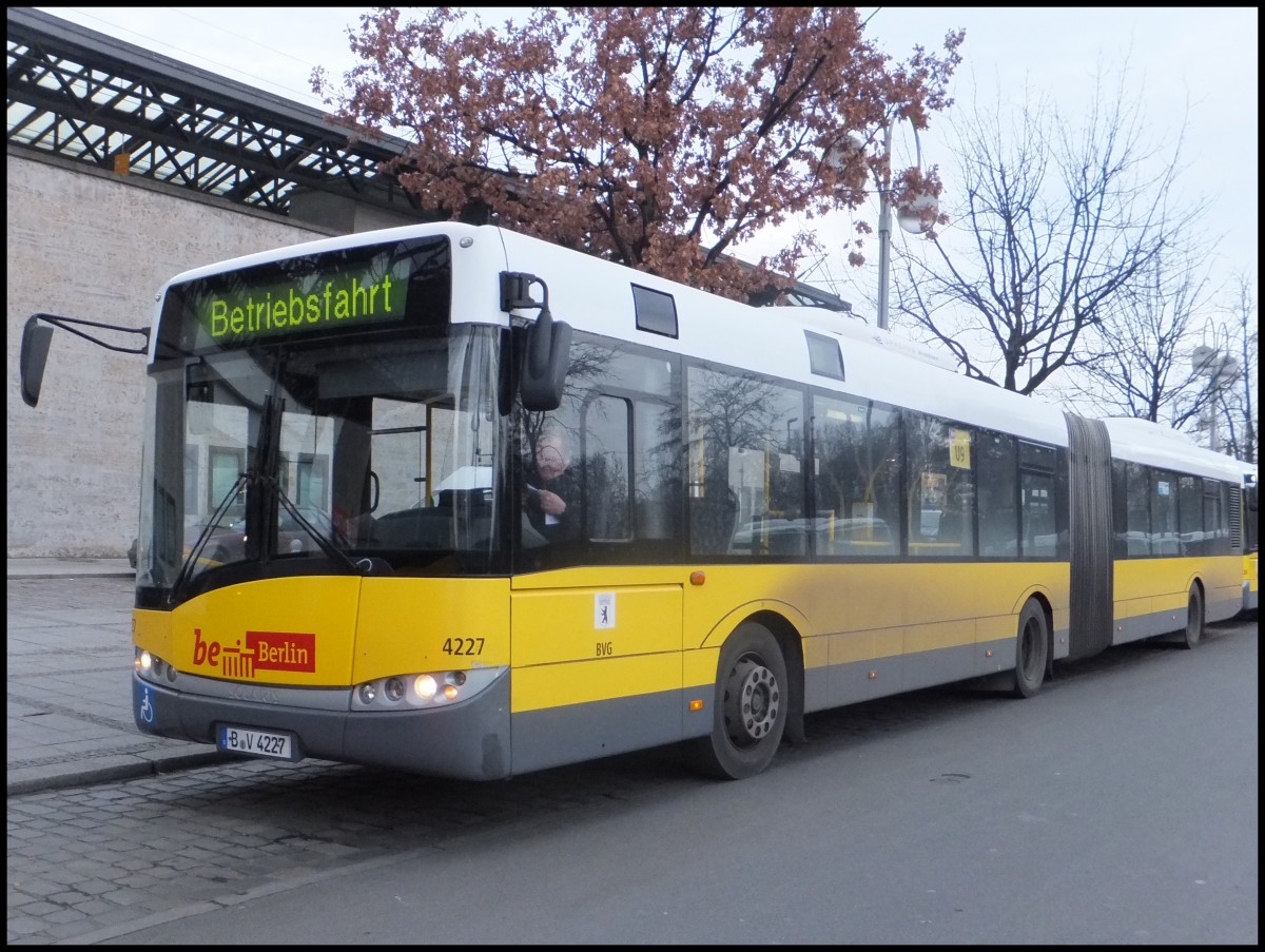 Solaris Urbino 18 der BVG in Berlin am 07.02.2014