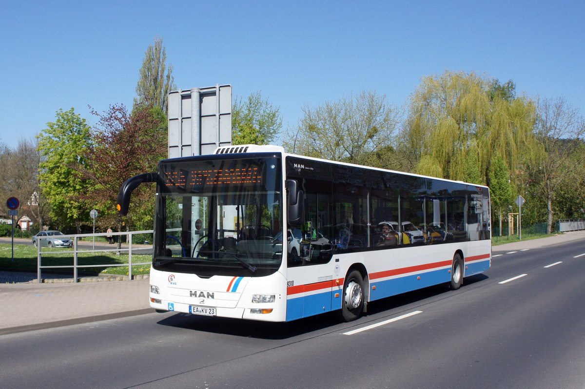 Stadtbus Eisenach: MAN Lion's City der KVG Eisenach, eingesetzt im Stadtverkehr. Aufgenommen am Westbahnhof von Eisenach im Mai 2016.