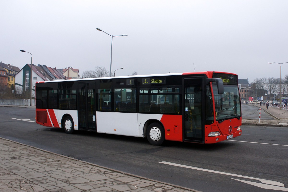Stadtbus Gotha: Mercedes-Benz Citaro Ü (Wagennummer 156) des Omnibusbetriebes Wolfgang Steinbrück (Lackierung: Verkehrsbetrieb Wilhelm Schäpers GmbH & Co. KG aus dem Münsterland), aufgenommen im März 2016 am Zentralen Omnibusbahnhof in Gotha.