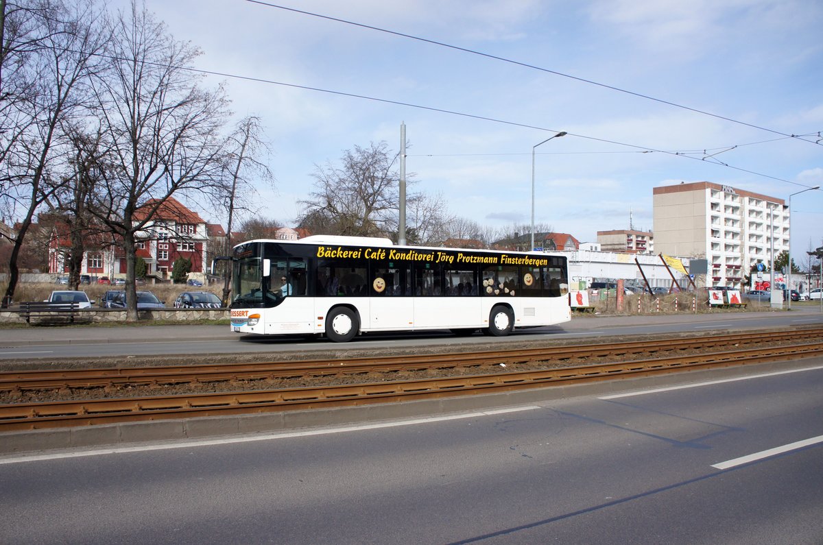 Stadtbus Gotha: Setra S 415 NF vom Omnibus- & Güterverkehr Klaus Gessert, aufgenommen im März 2017 im Stadtgebiet von Gotha.
